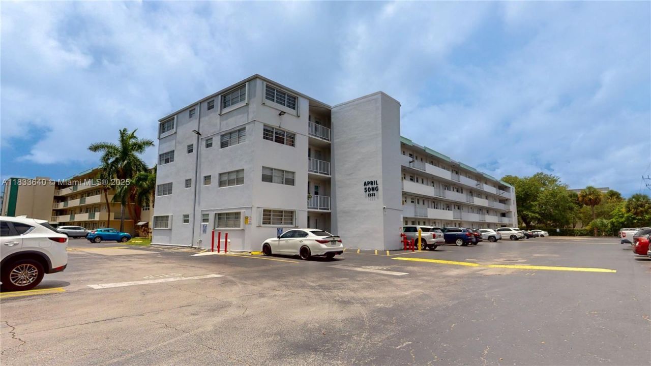 1333 E Hallandale Beach Blvd, Unit 326, Hallandale Beach, FL 33009 Photo