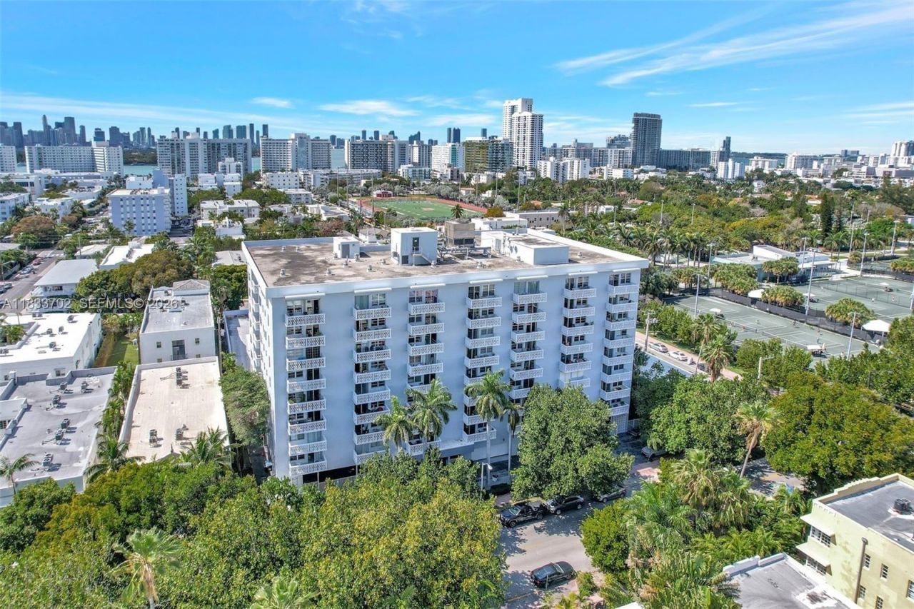 1020 Meridian Ave, Unit 201, Miami Beach, FL 33139 Photo