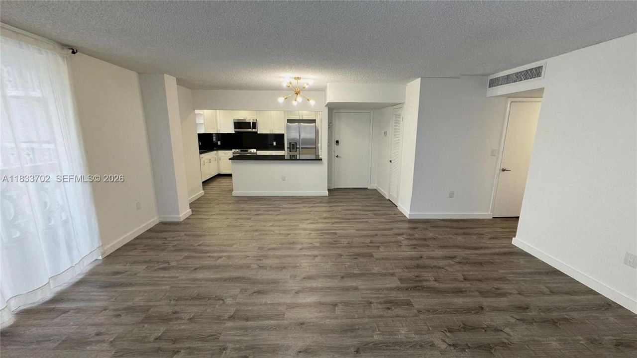 1020 Meridian Ave, Unit 201, Miami Beach, FL 33139 Photo