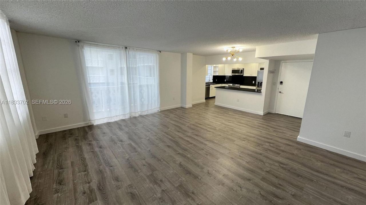 1020 Meridian Ave, Unit 201, Miami Beach, FL 33139 Photo