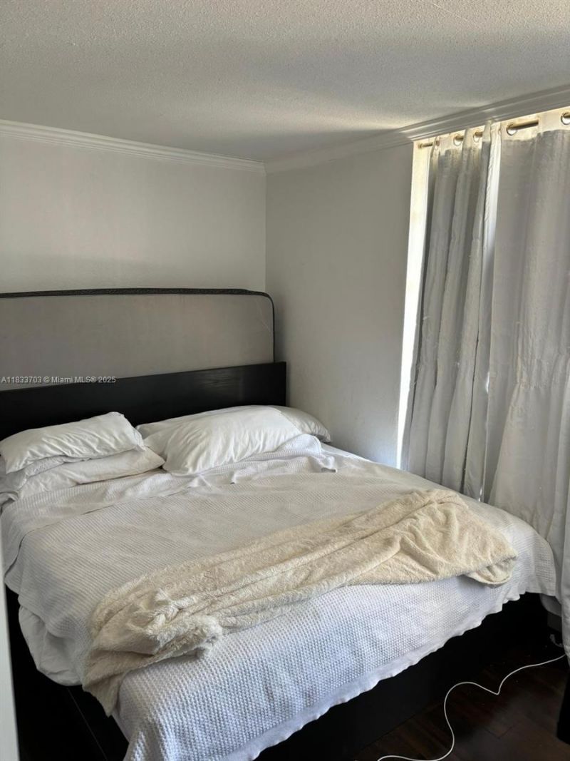 1750 NE 115th St, Unit 608, Miami, FL 33181 Photo