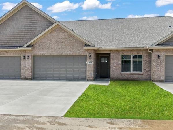 1164 Waterloo Street, Troy, OH 45373