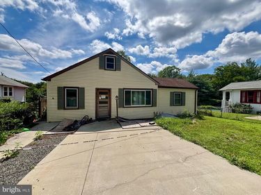 1021 CLEARVIEW AVENUE, FREDERICKSBURG, VA 22405