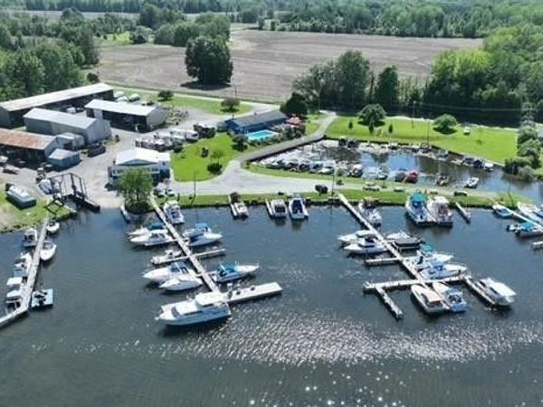 9170 Horseshoe Island Road, Clay, NY 13041