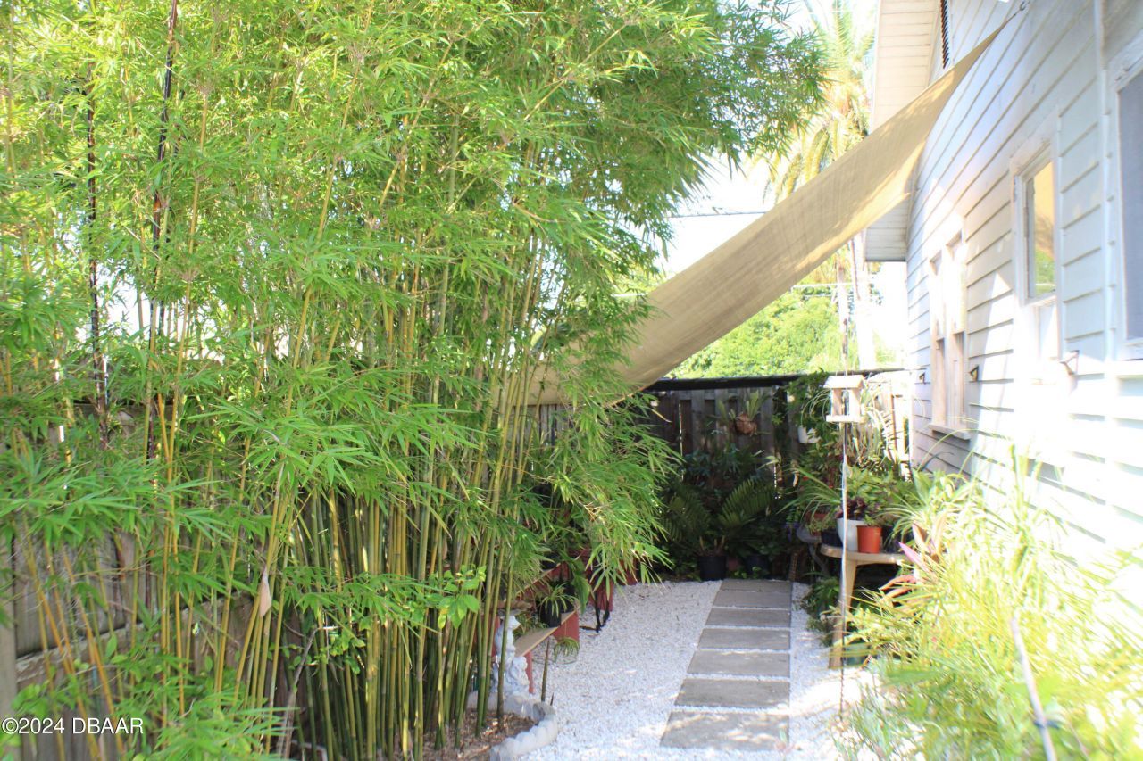 607 N Dixie, New Smyrna Beach, FL 32168 Photo