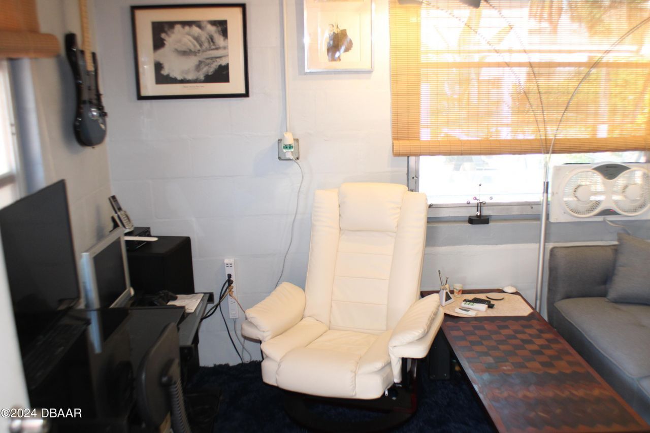 607 N Dixie, New Smyrna Beach, FL 32168 Photo