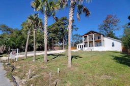 6109 Fitzgibbon Drive photo 4