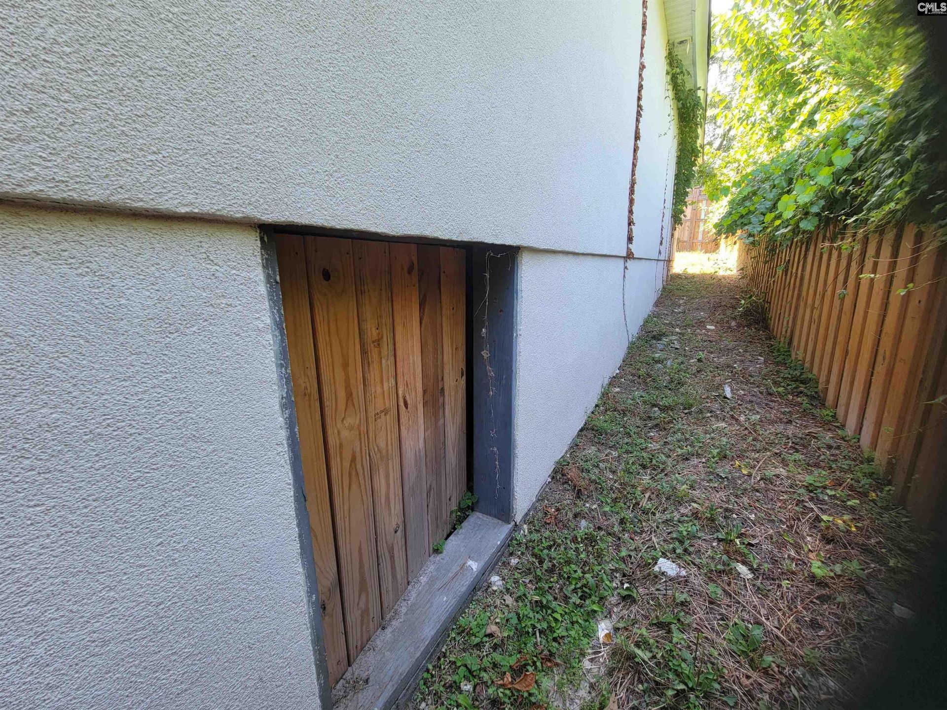 6109 Fitzgibbon Drive Photo 7