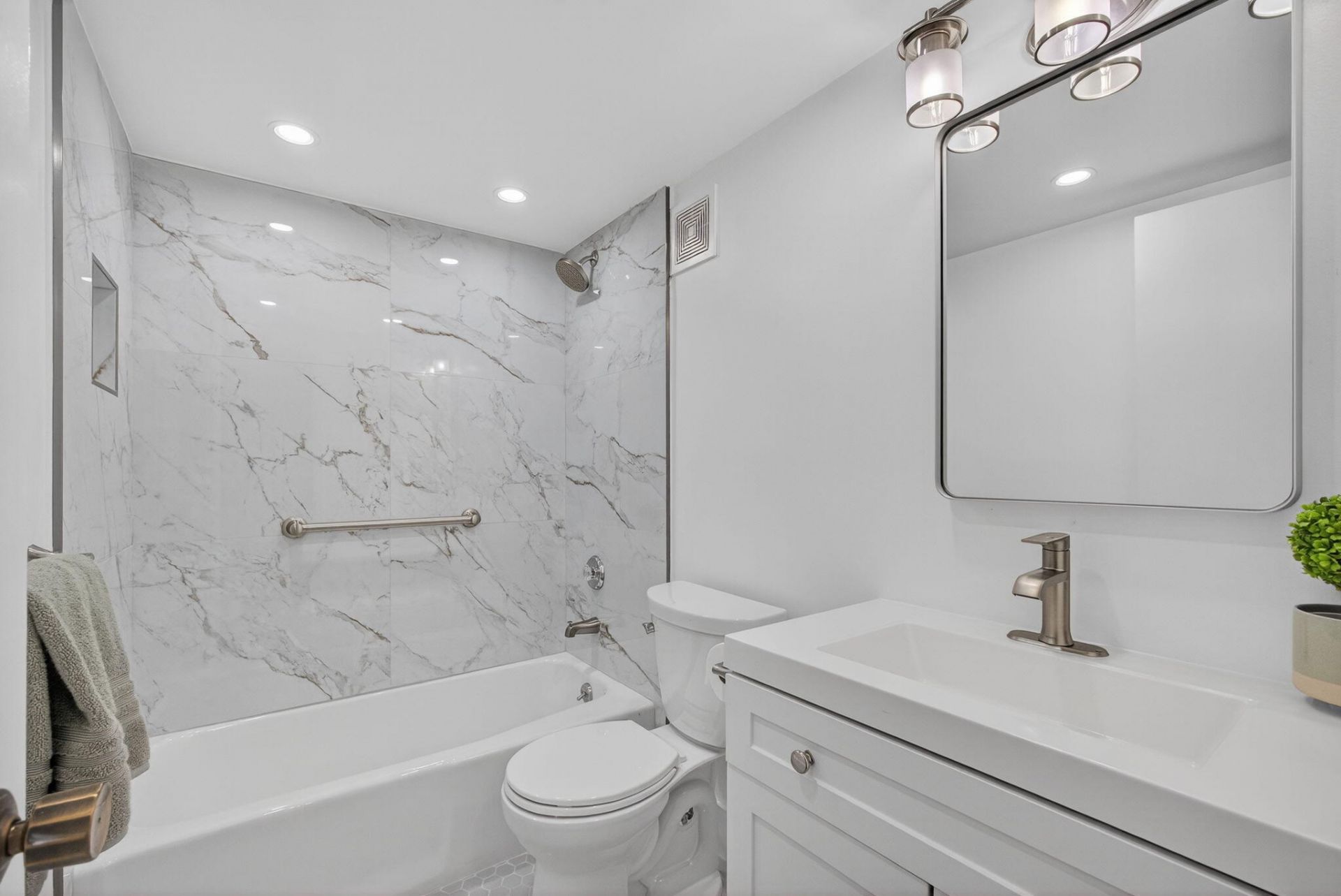 5335 SE Miles Grant Road, Unit 102, Stuart, FL 34997 Photo