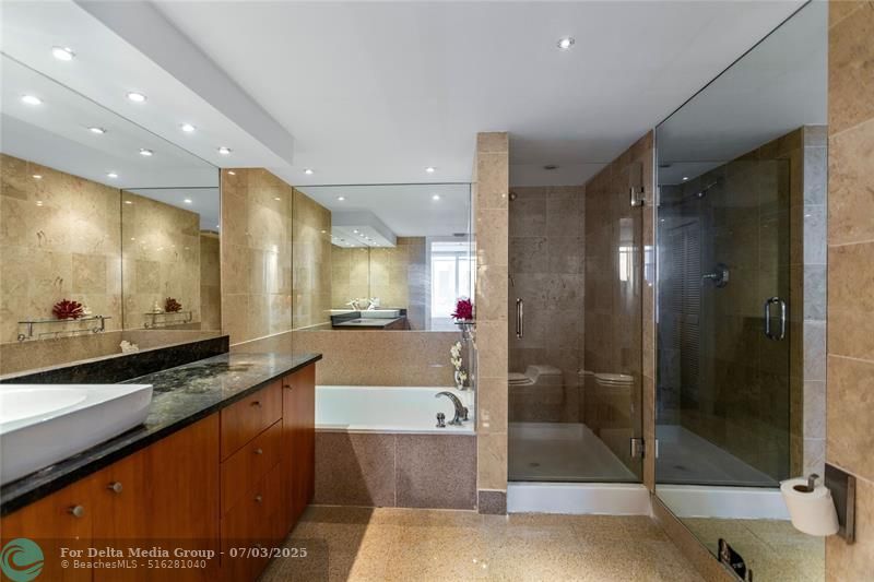 1717 N Bayshore Drive, Unit 3040, Miami, FL 33132 Photo