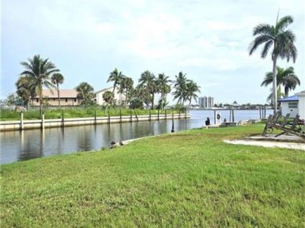 865 Oak ST, FORT MYERS BEACH, FL 33931