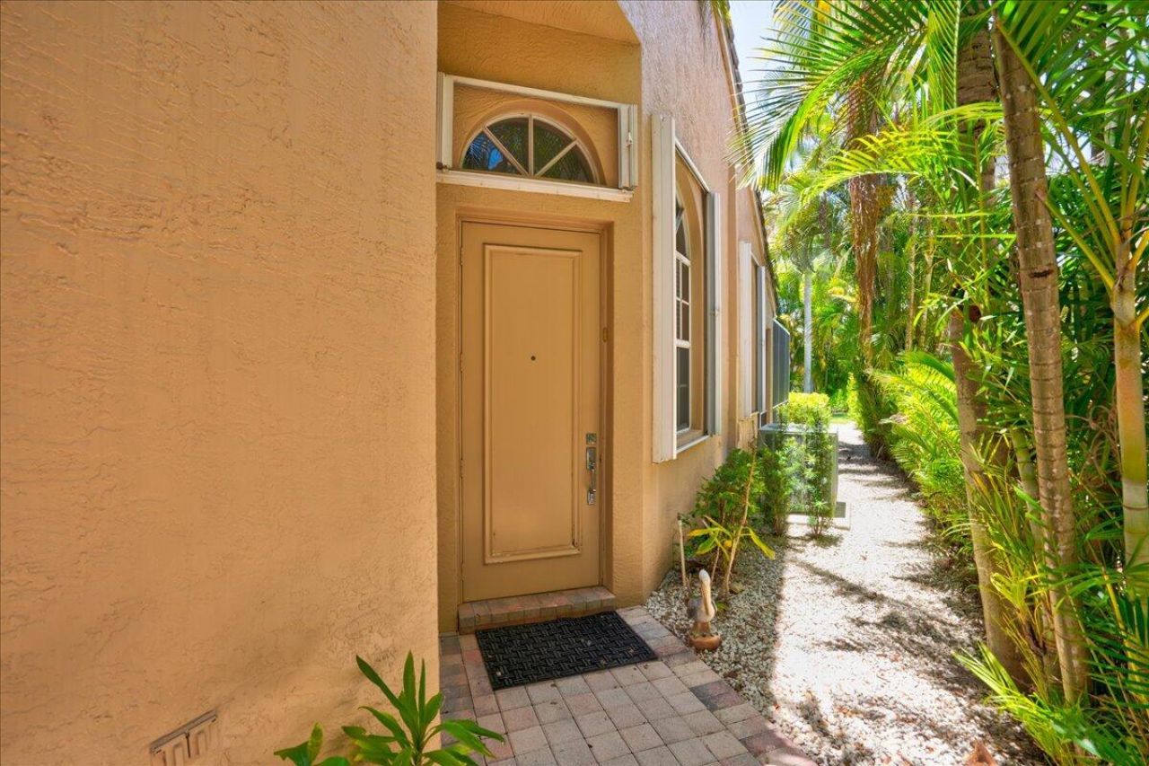 4701 Carlton Golf Drive, Lake Worth, FL 33449 Photo