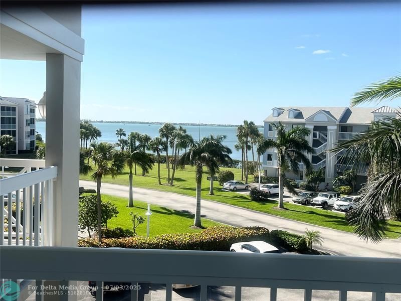 40 NE Plantation Road, Unit 410, Stuart, FL 34996 Photo
