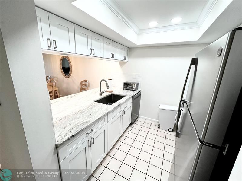 40 NE Plantation Road, Unit 410, Stuart, FL 34996 Photo