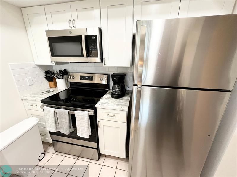 40 NE Plantation Road, Unit 410, Stuart, FL 34996 Photo