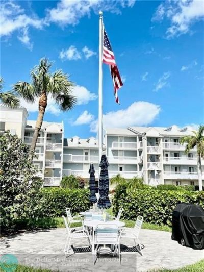 40 NE Plantation Road, Unit 208, Stuart, FL 34996 Photo