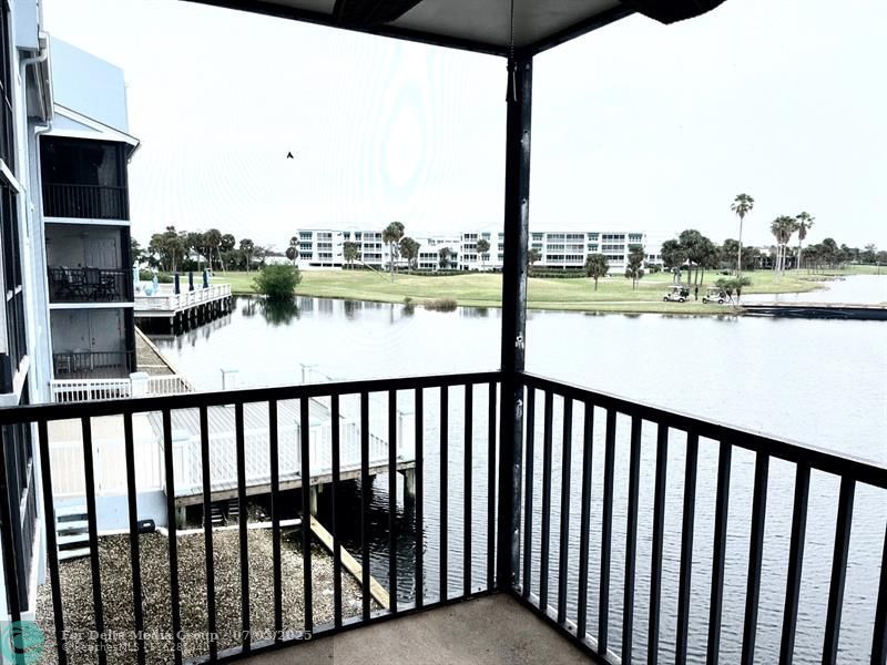 40 NE Plantation Road, Unit 208, Stuart, FL 34996 Photo