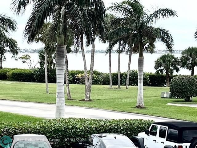 40 NE Plantation Road, Unit 208, Stuart, FL 34996 Photo