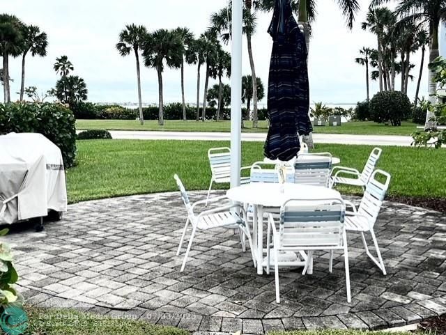 40 NE Plantation Road, Unit 208, Stuart, FL 34996 Photo