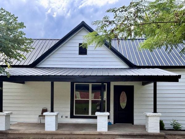 225 S Seminary Street, Lamar, AR 72846