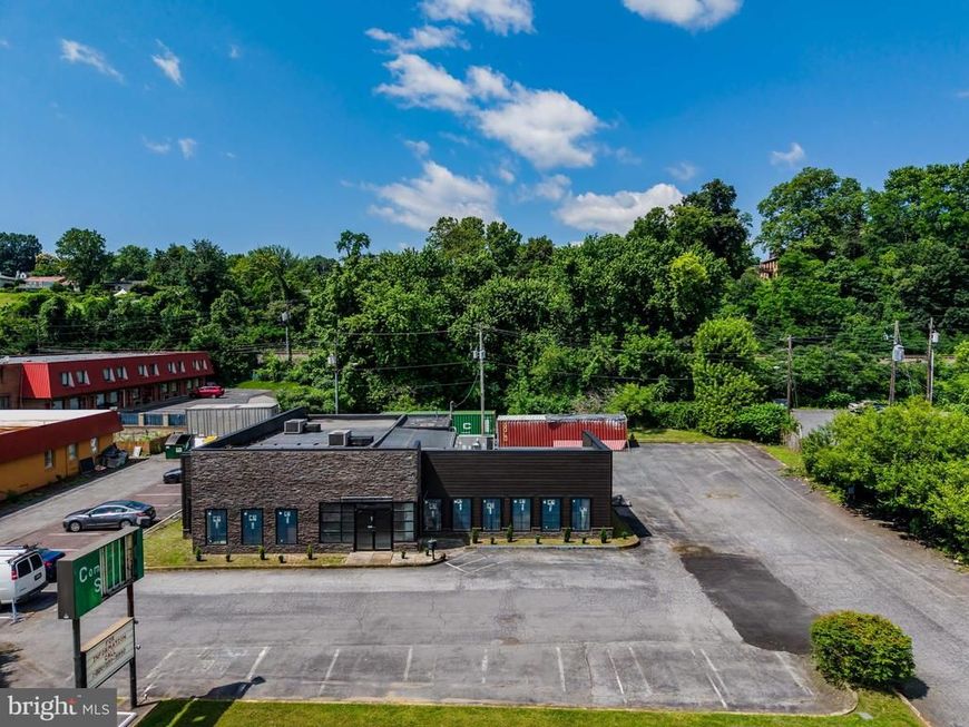 902 N Front Street, Wormleysburg, PA 17043 Main Photo