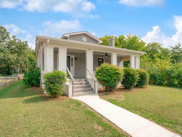 2211 Kirby Avenue, Chattanooga, TN 37404