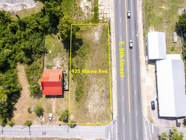 425 Maine Avenue, Panama City, FL 32401