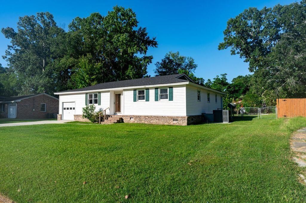 102 Jackson Road Photo 1