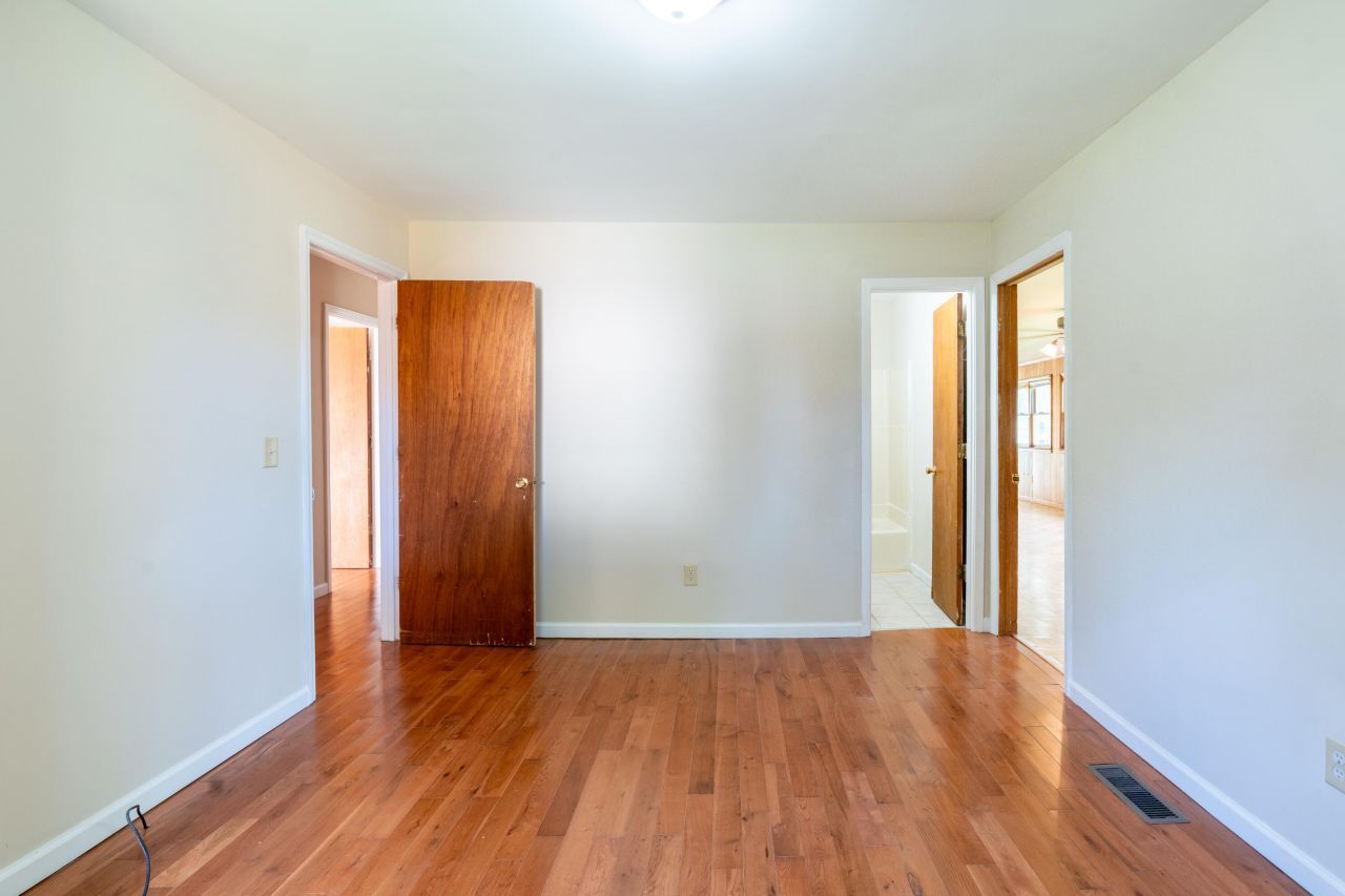 102 Jackson Road Photo 12