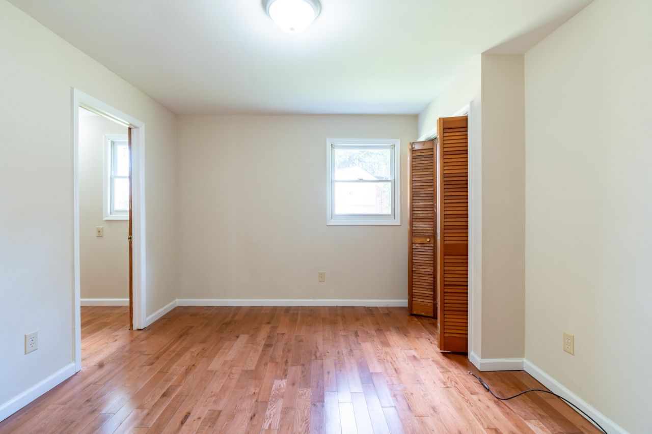 102 Jackson Road Photo 13