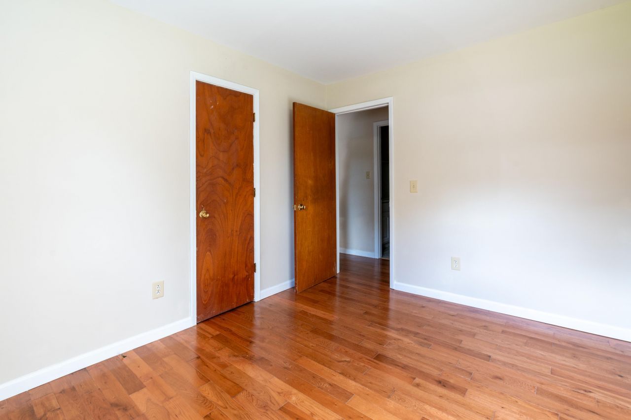 102 Jackson Road Photo 6