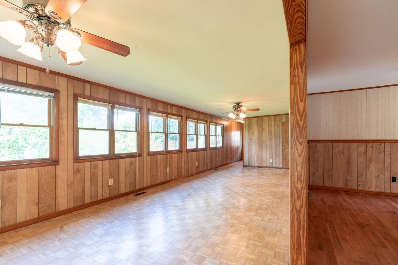 102 Jackson Road Photo 9