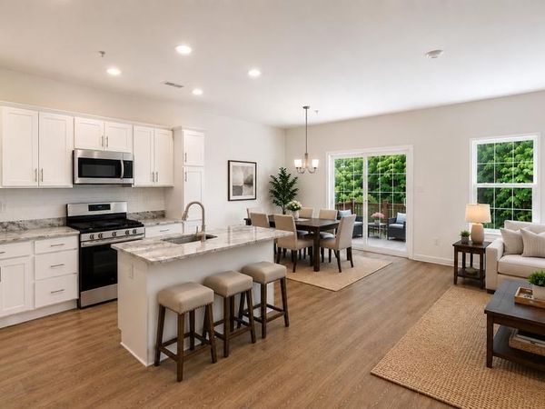 8 WAYNE COURT, BLACKWOOD, NJ 08012