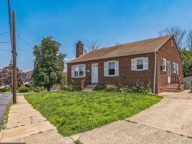 711 POPLAR STREET, SHARON HILL, PA 19079