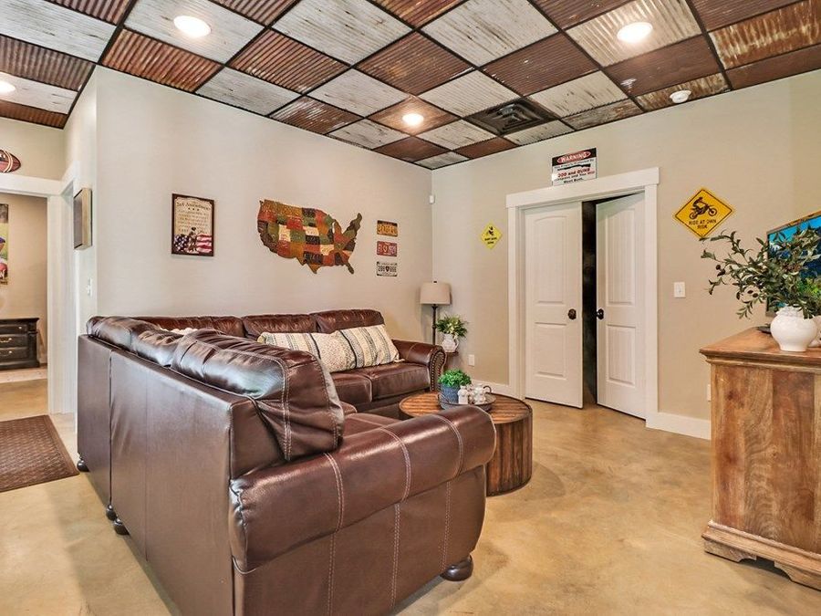 Property Image 38