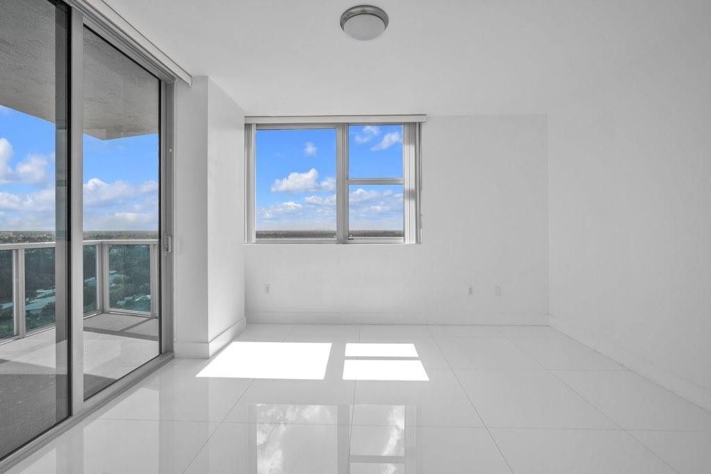 2641 N Flamingo Road, Unit 1608N, Sunrise, FL 33323 Photo