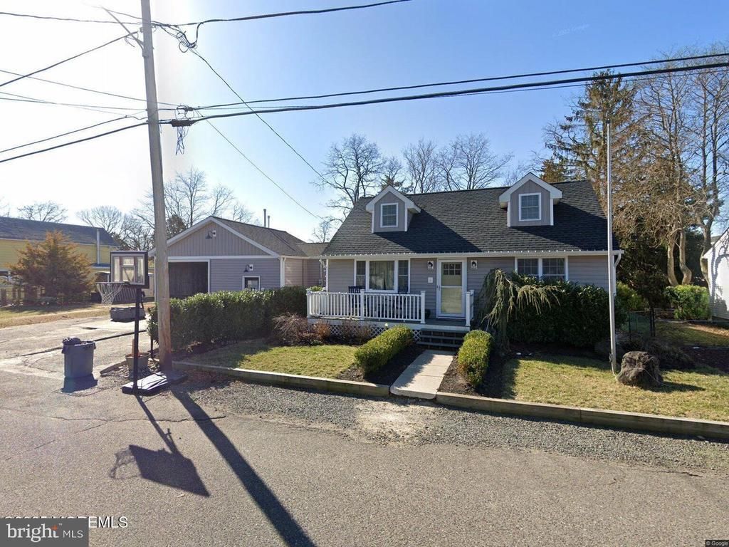 32 E Long Branch Avenue, Ocean Gate, NJ 08740 Main Photo