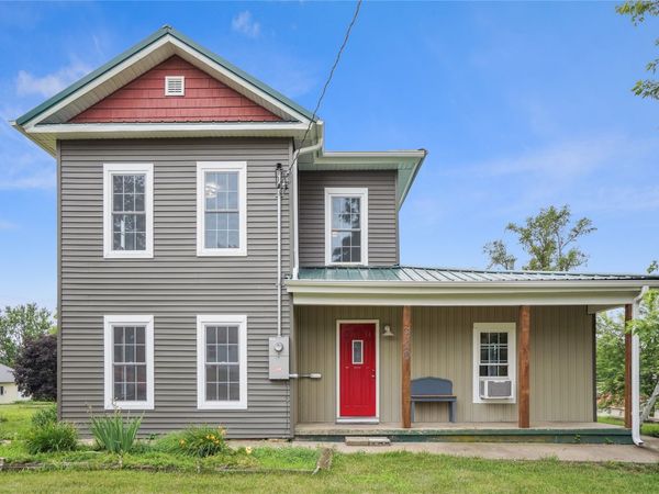 320 E Main Street, Lacona, IA 50139