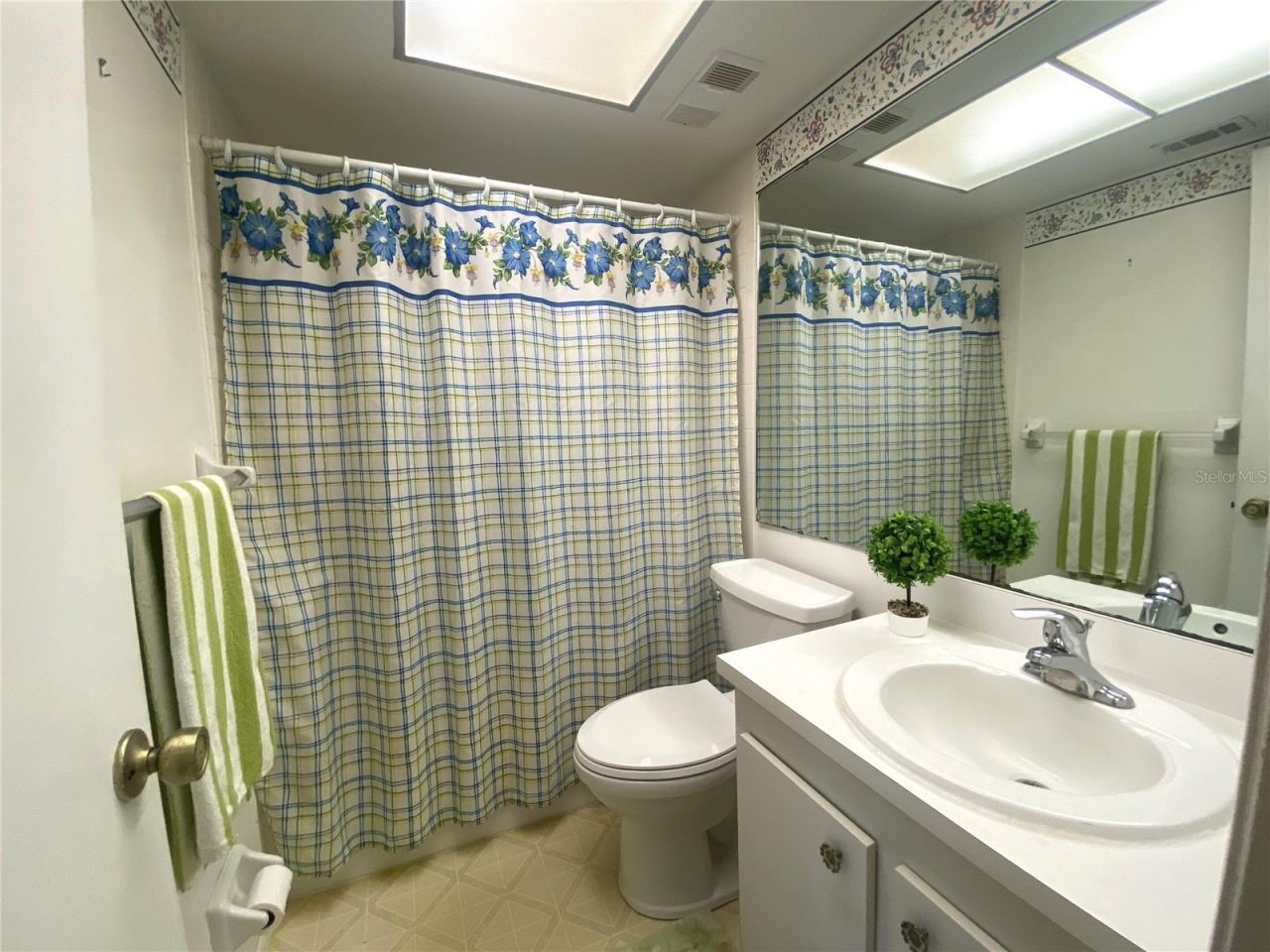 425 30th Avenue W, Unit C211, Bradenton, FL 34205 Photo