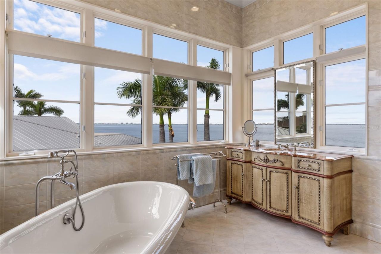 309 Ringling Point Drive, Sarasota, FL 34234 Photo