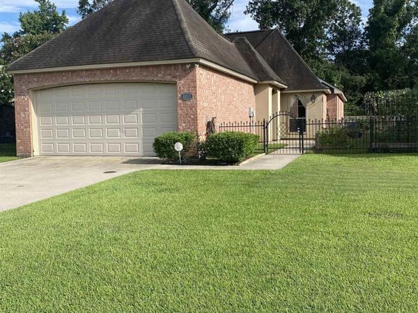 41103 Garden Ct, Gonzales, LA 70737