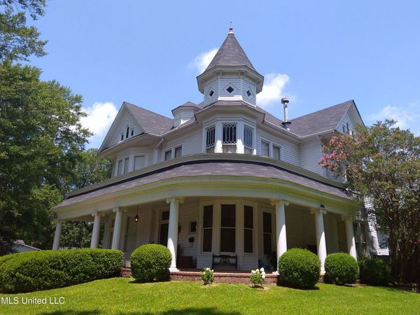 207 E Percy Street, Indianola, MS 38751