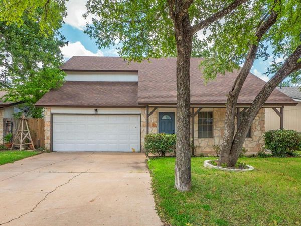 1623 Peachtree Valley DR, Round Rock, TX 78681