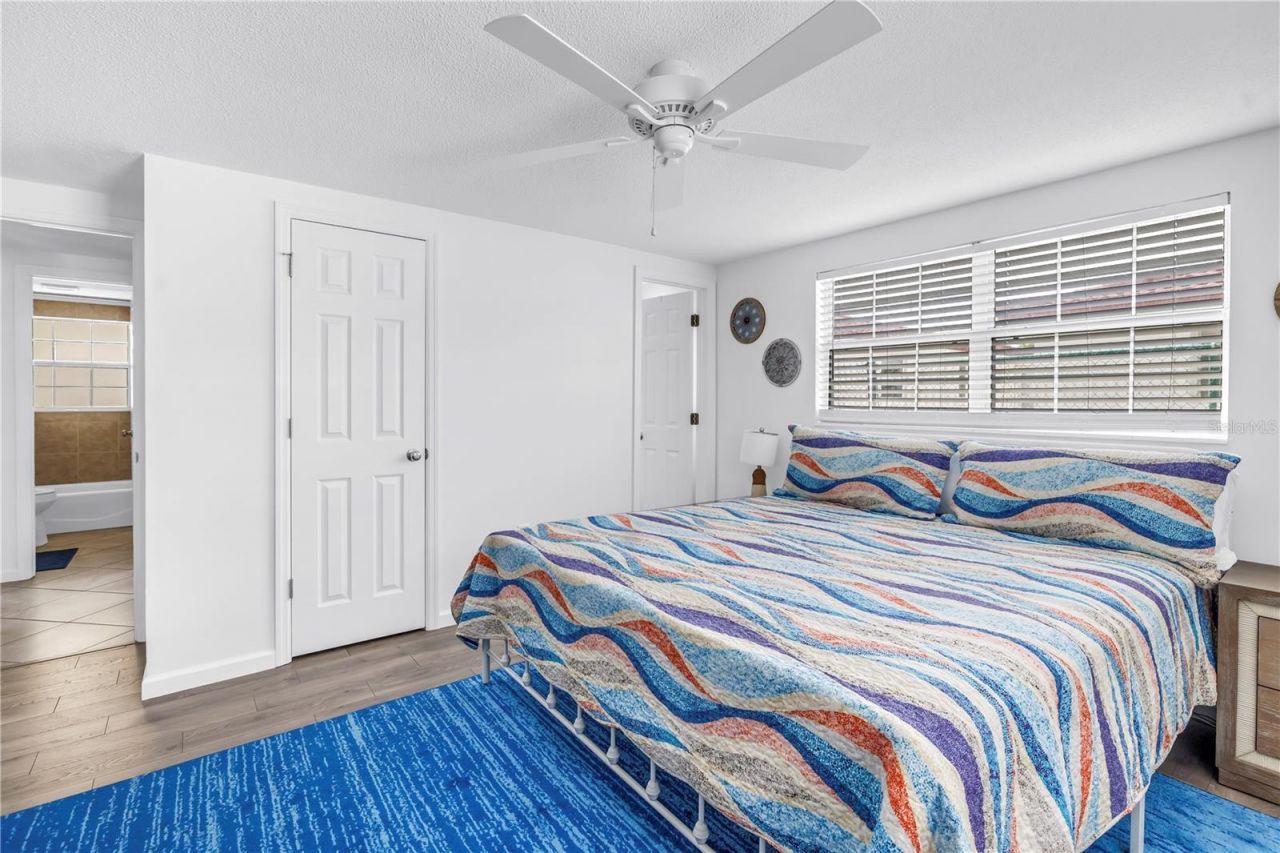 6150 Midnight Pass Road, Unit V38, Sarasota, FL 34242 Photo