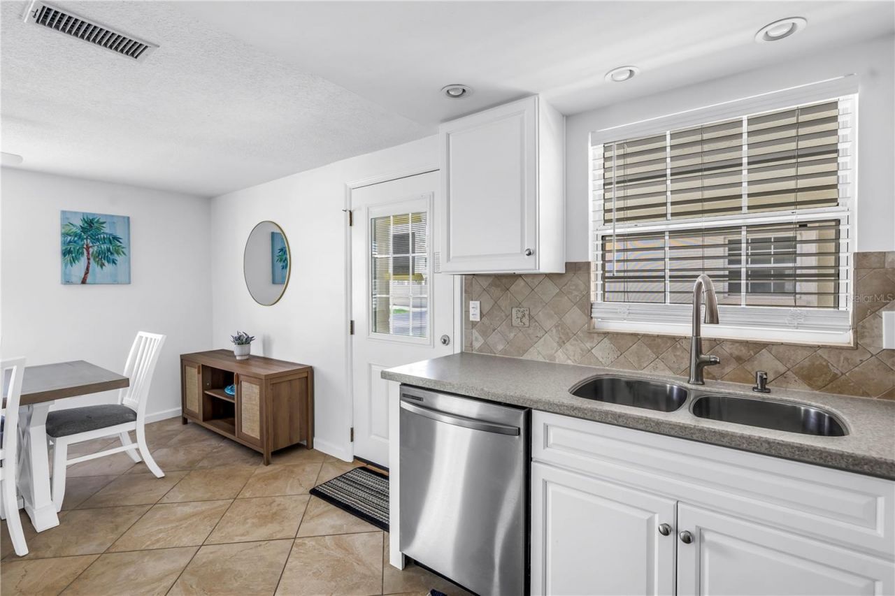 6150 Midnight Pass Road, Unit V38, Sarasota, FL 34242 Photo