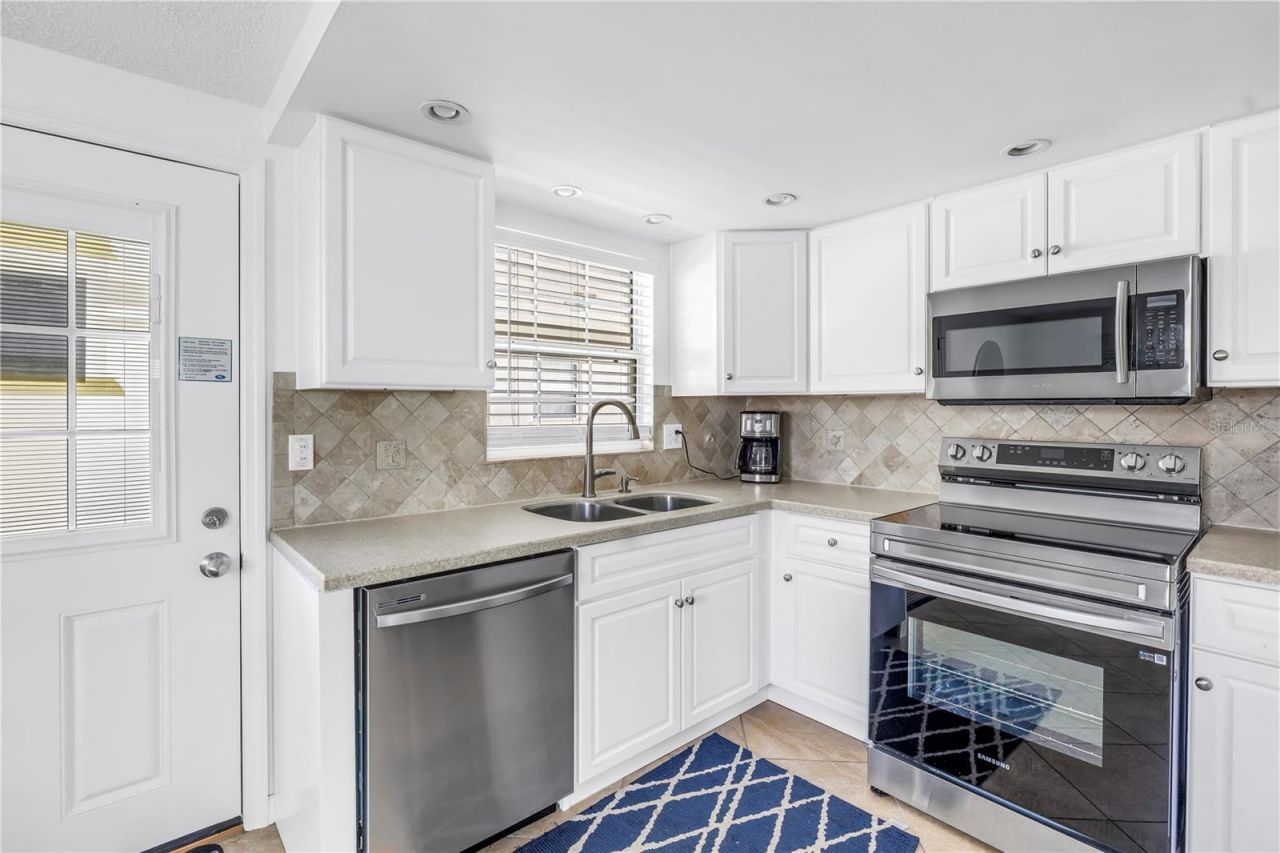 6150 Midnight Pass Road, Unit V38, Sarasota, FL 34242 Photo