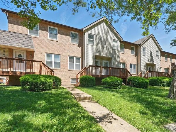 10161 Squire Meadows Drive, Unit E, St Louis, MO 63123