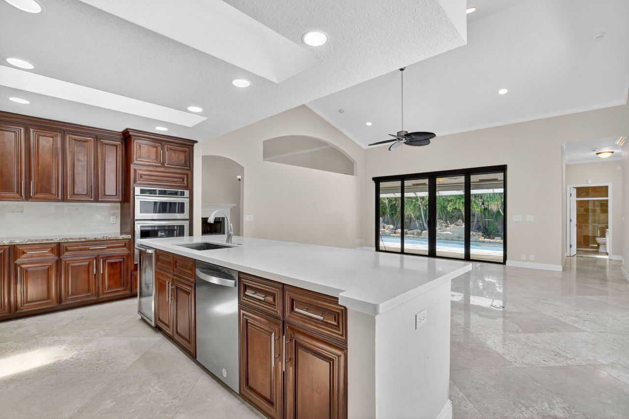 7681 NE Morningside Terrace, Boca Raton, FL 33487 Photo