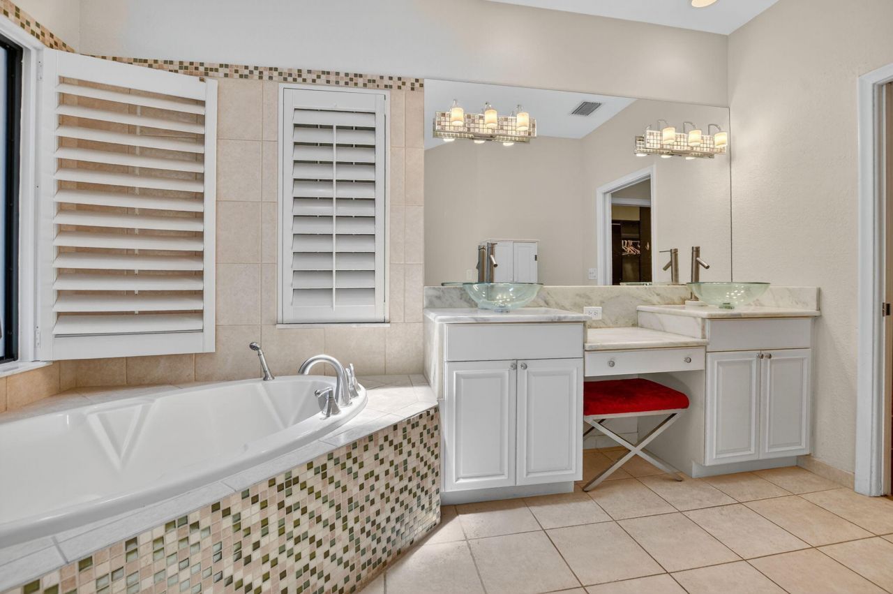 7681 NE Morningside Terrace, Boca Raton, FL 33487 Photo