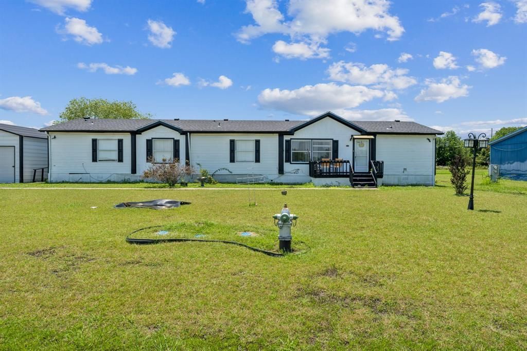 129 Eagle Ridge Drive, Waxahachie, TX 75165 Main Photo